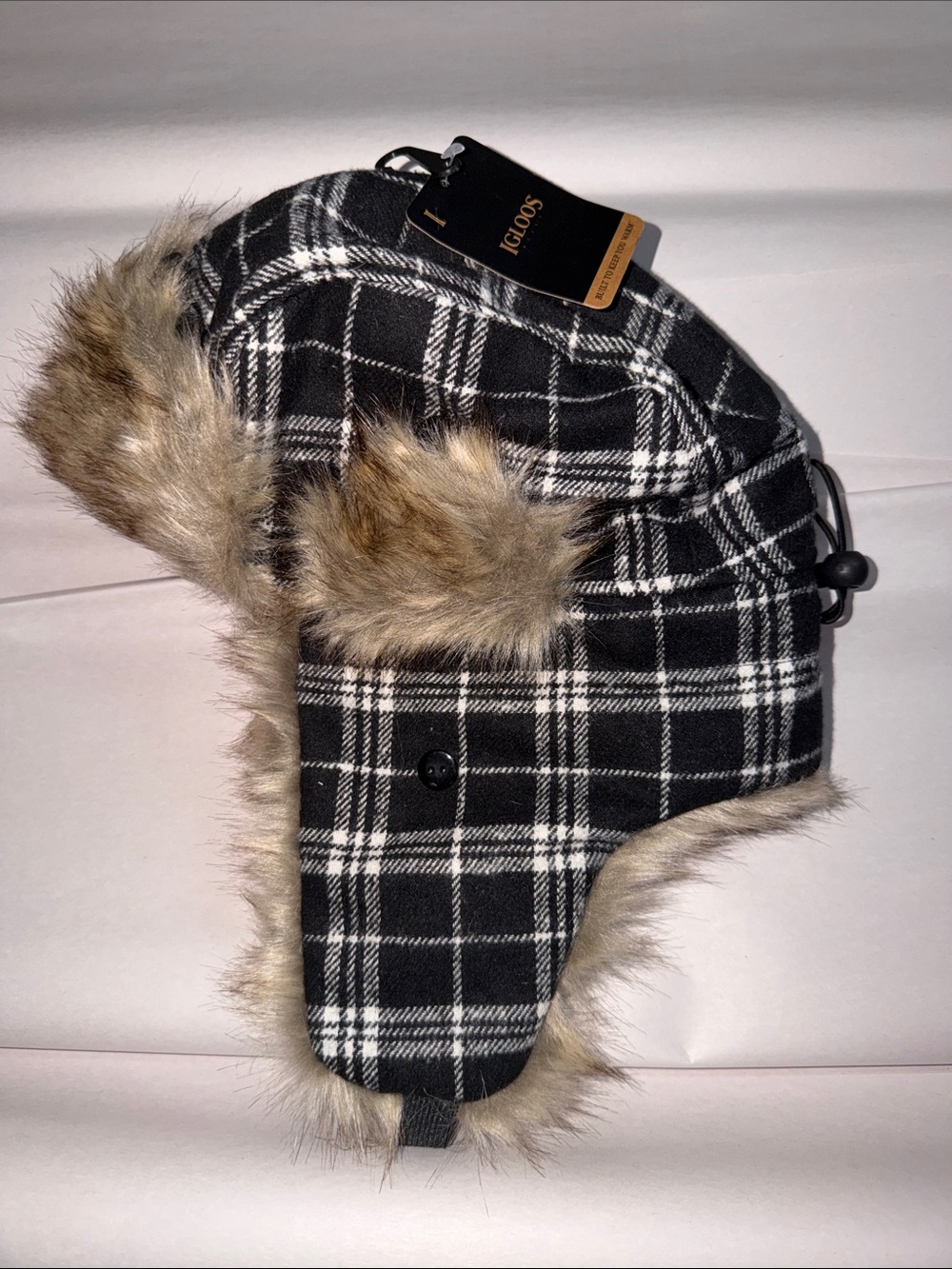 Igloos Trapper Hat Built to keep you warm size M/L Black & White Plaid Faux Fur